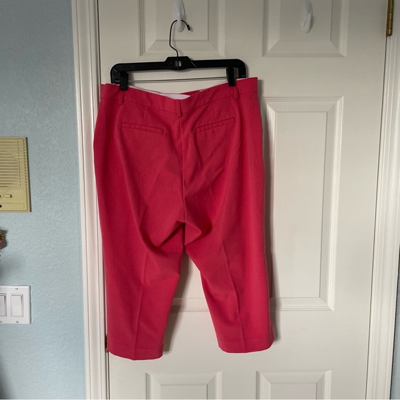 Stretchy Hot Pink Capris / Cropped Trousers - Picture 2 of 5